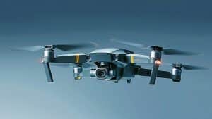 Drone en vol stationnaire